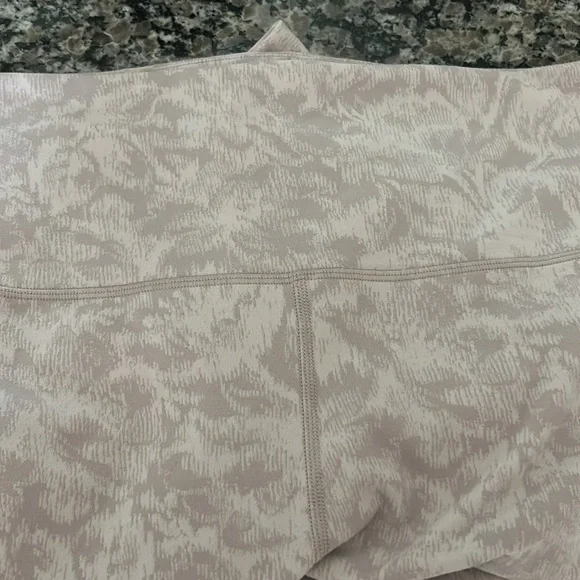 Athleta Elation Textured Tight - Picture 14 of 14